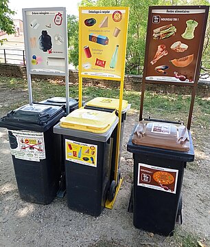 Bacs et totems de tri (tri-flux) pour les manifestations